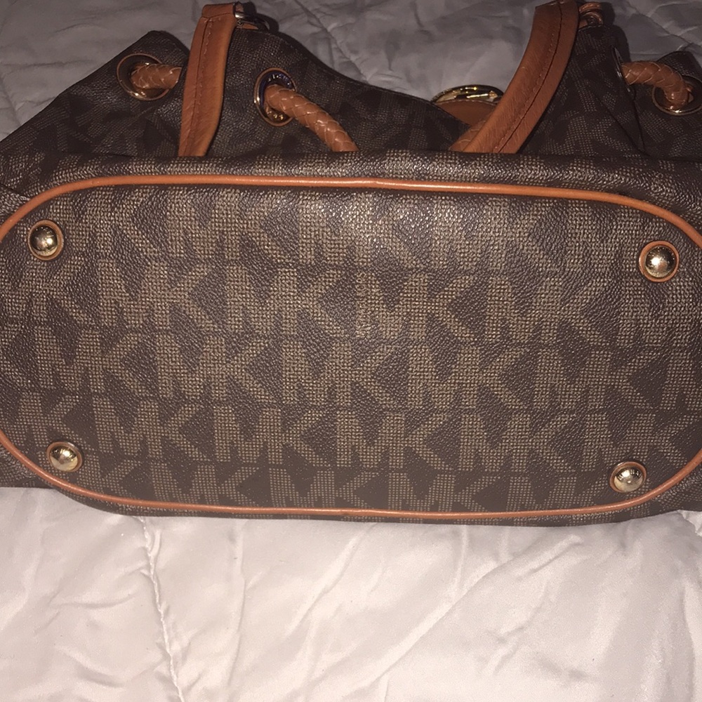 Preowned Authentic Michael Kors Large Gathered Logo Drawstring Handbag - Picture 7 of 7
